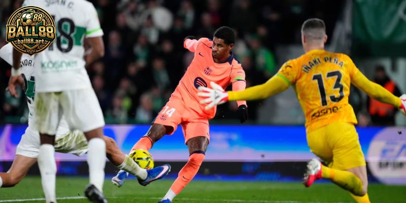 Elche đấu với Barcelona: Cách Biệt 3-1 Đầy Bản Lĩnh Toàn cảnh trận đấu La Liga vòng 22: Thách thức tại Manuel Martínez Valero